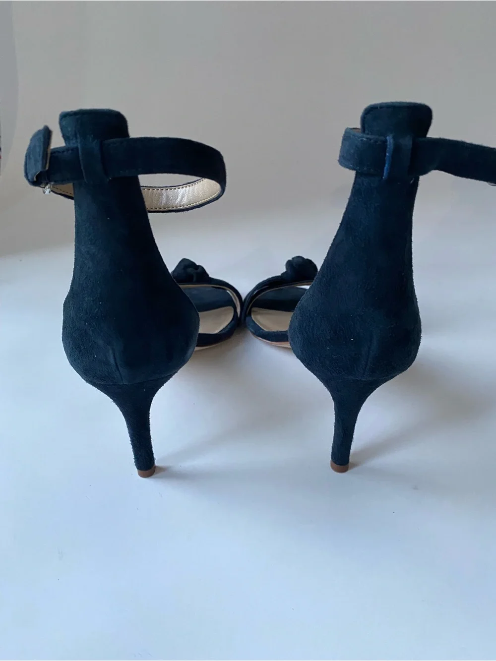 NWT Ann Taylor Navy blue Suede Ankle-Strap Bow kitten heel Sandals